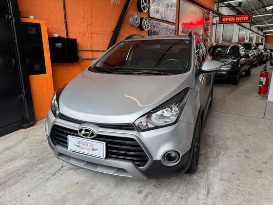 HYUNDAI HB20X 1.6 16V STYLE FLEX 4P MANUAL HYUNDAI HB20X 1.6 16V STYLE FLEX 4P MANUAL